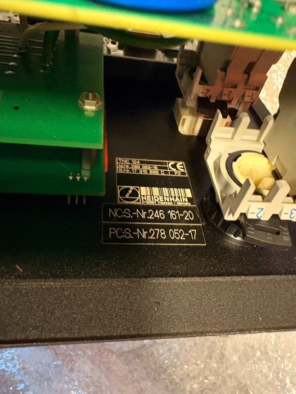 Heidenhain Panel TNC 124 Control Unit IdNr: 289 353-15 | CNC Machine — tested industrial automation part by Samonde