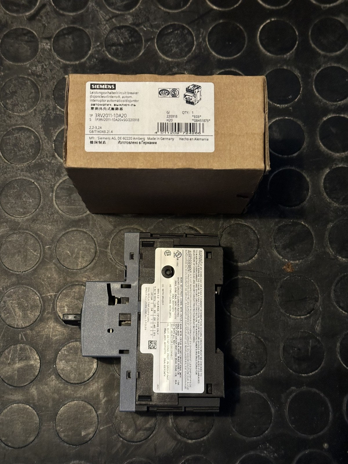 Siemens 3RV2011-1DA20 circuit breaker, other side