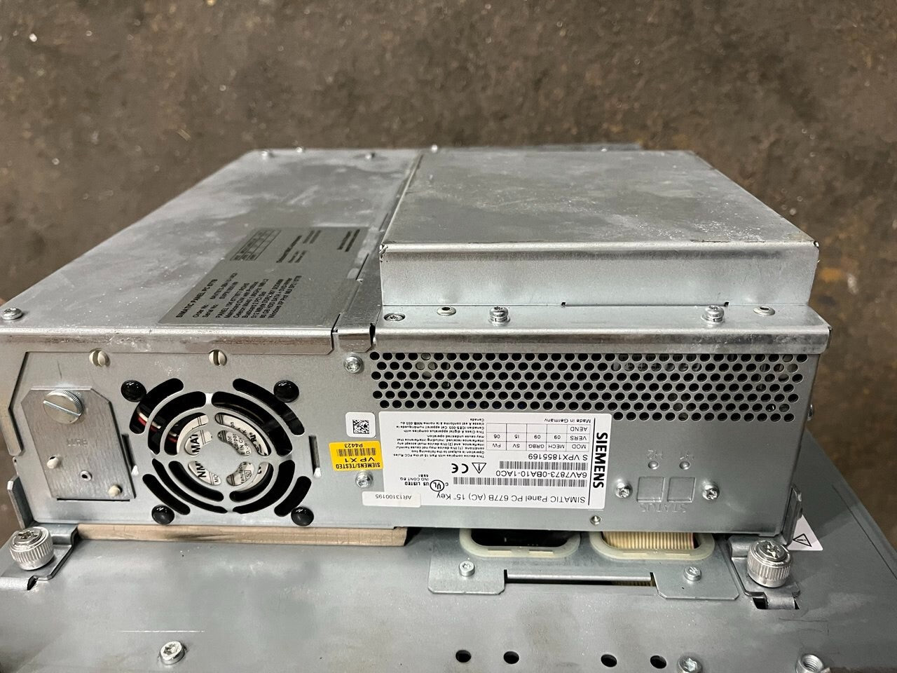 Siemens Simatic Panel PC 677B 6AV7873-0BA10-1AC0 | 15" Keypad — tested industrial automation part by Samonde