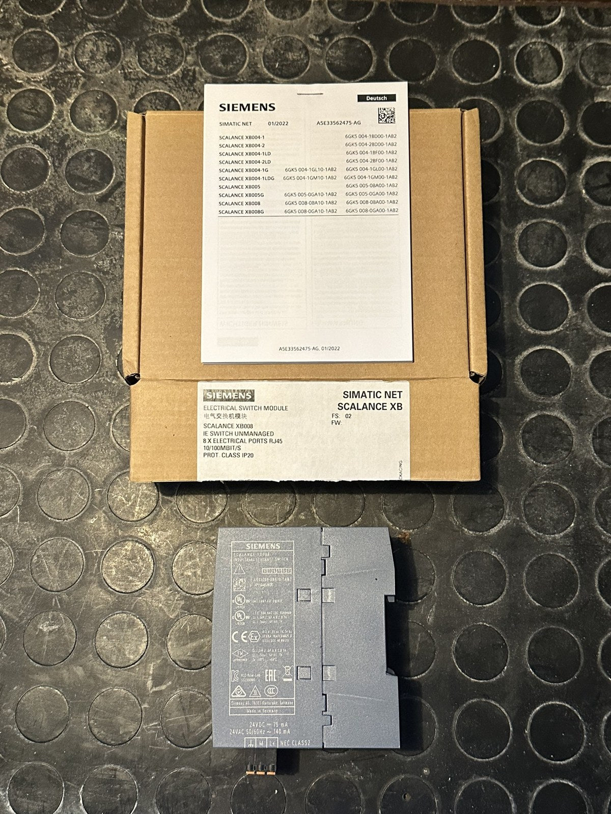 Siemens SCALANCE XB008 switch, label side, with original box