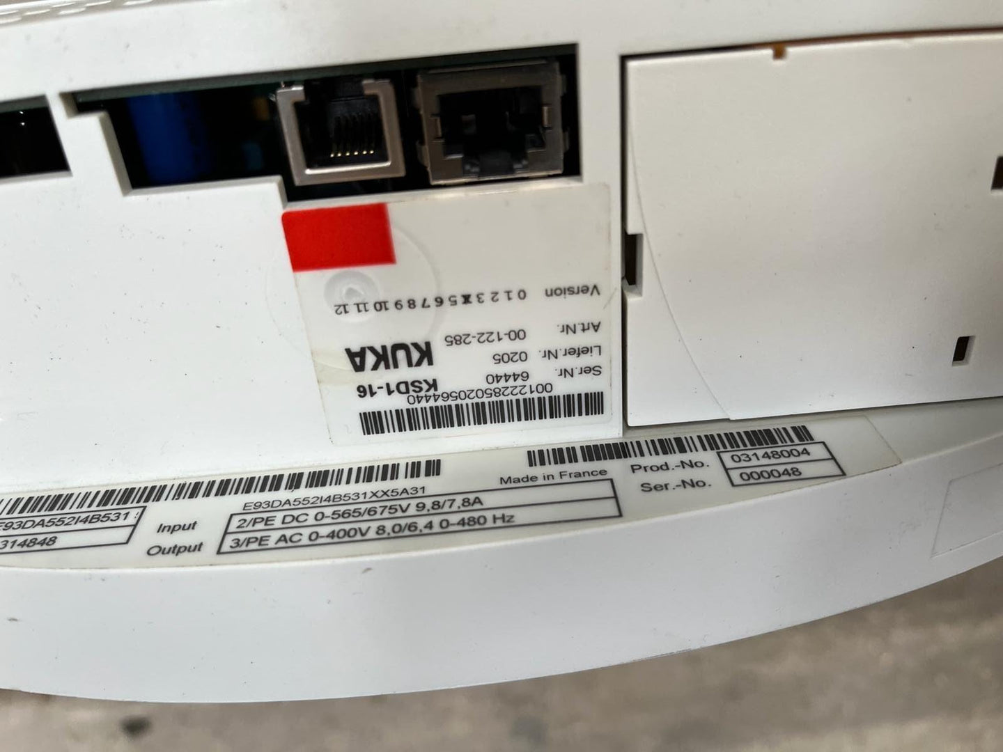 Kuka KSD1-16, 00-122-3285, E93DA552i4B531 Servo Drive detail view — industrial automation spare part by Samonde