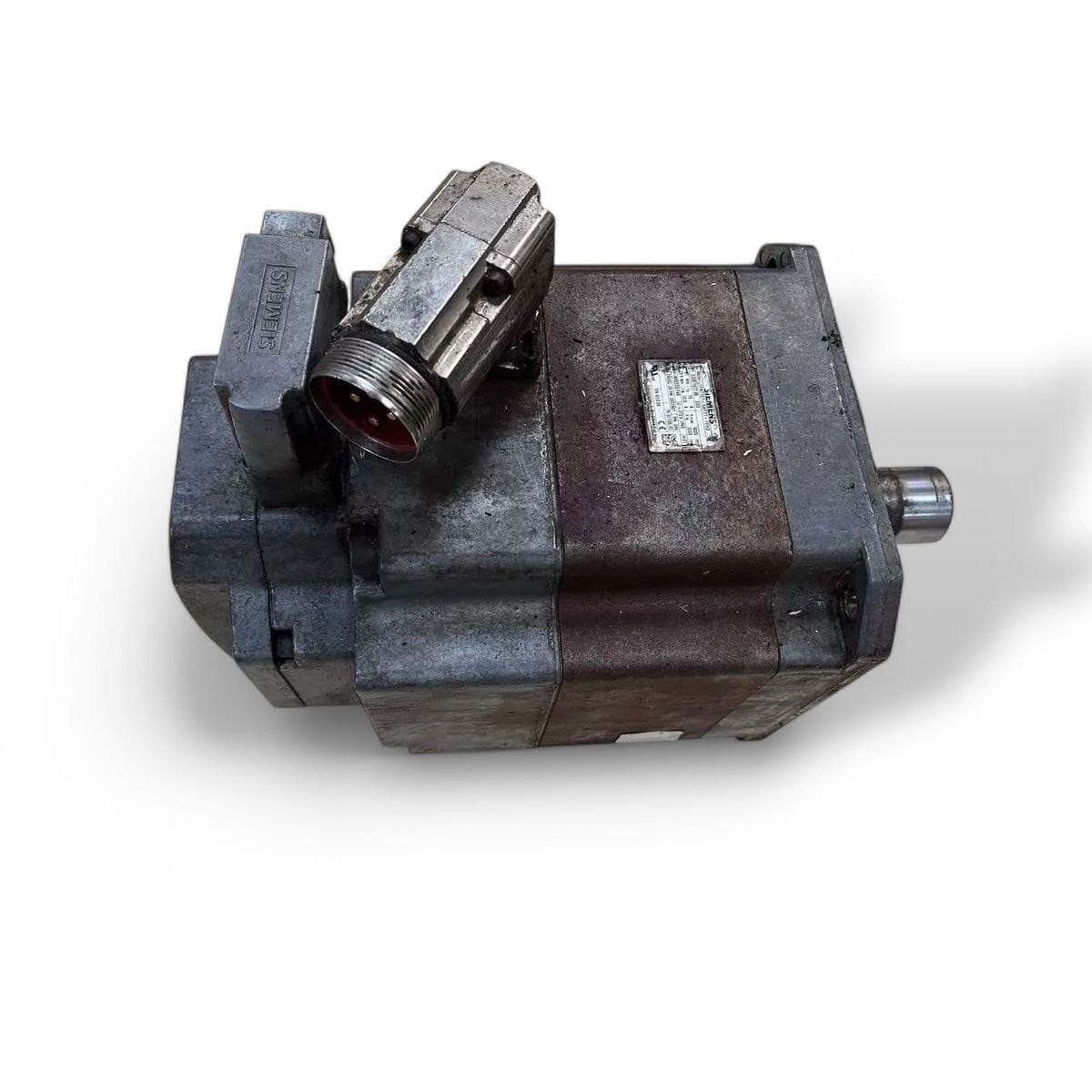 SIEMENS 1FK7101-5AF71-1FH2 SERVO MOTOR 1FK71015AF711FH2 side view — industrial automation spare part by Samonde