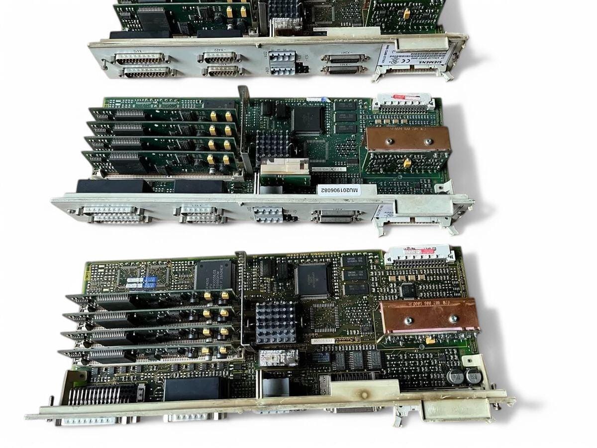 SIEMENS 6SN1118-0DM23-0AA0 / 6SN11180DM230AA0 -Control board side view — industrial automation spare part by Samonde