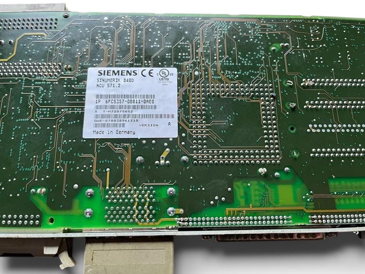 Siemens Sinumerik 840D 6FC5357-0BB11-0AE0 Version A side view — industrial automation spare part by Samonde
