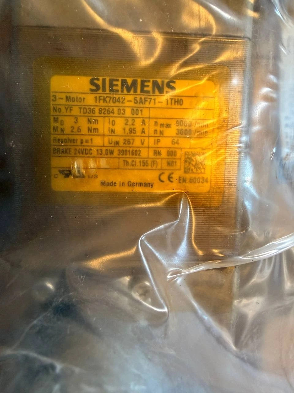 Siemens SIMOTICS S Servomotor 1FK7042-5AF71-1TH0 Synchronous Motor New — tested industrial automation part by Samonde