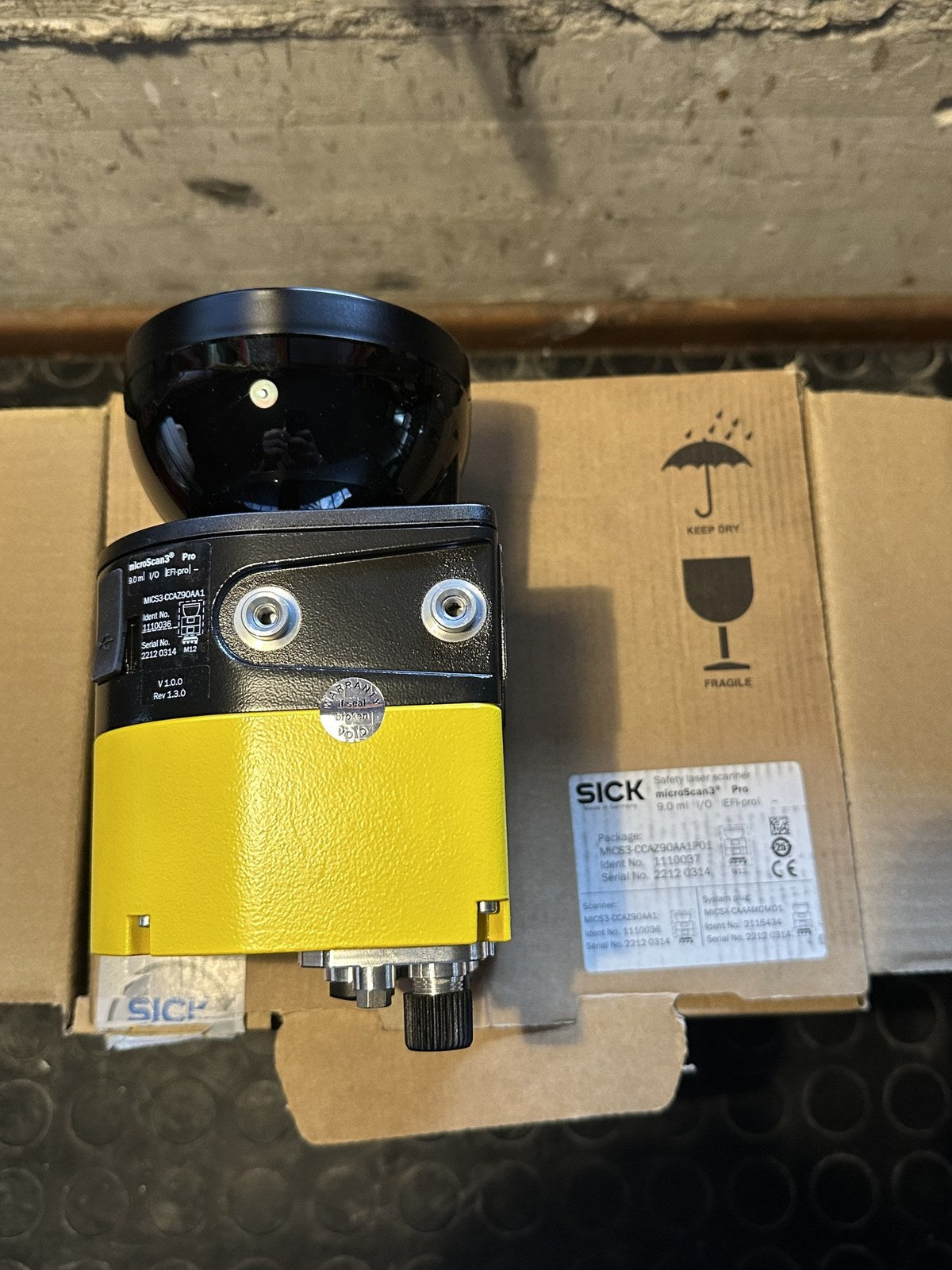 SICK microScan3 Pro safety laser scanner, side view