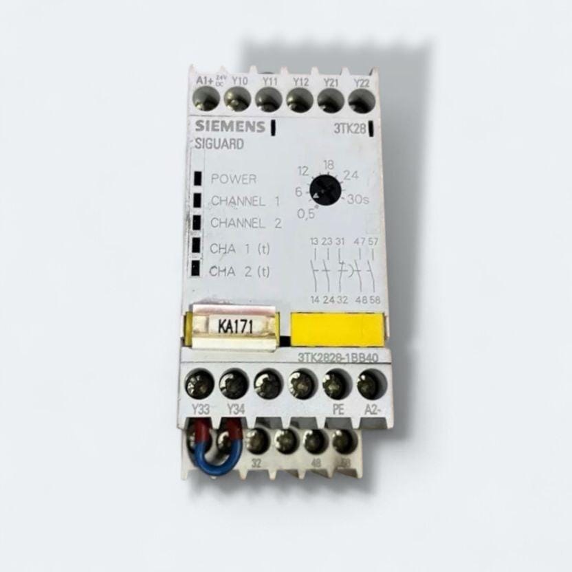 Siemens Sirius Safety Relay 3TK2828-1BB40 front view — industrial automation spare part by Samonde