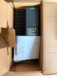 Siemens SINAMICS G120 6SL3210-1KE22-6UF1 Inverter 18.5kW 400V – NEW Open Box detail view — industrial automation spare part by Samonde