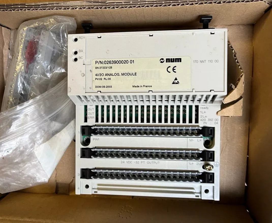 Schneider Electric TSX Momentum 170 ADO 350 00 front view — industrial automation spare part by Samonde