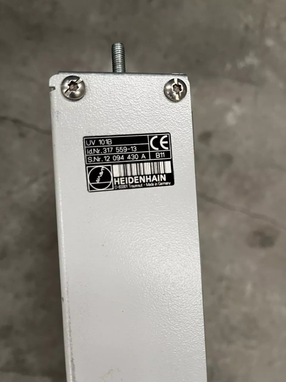Heidenhain UV 101B Id. 317 559-13 B11 + 317 559-13 W11 detail view — industrial automation spare part by Samonde